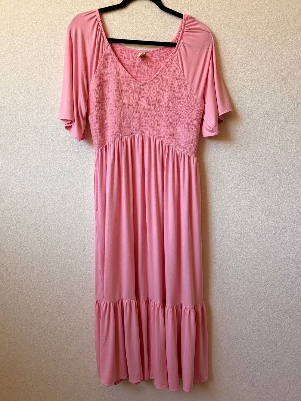 Kate Quinn Pink Smocked V-Neck Flutter Sleeve Maxi Dress Women’s Medium